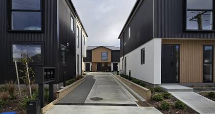 Charming 3 Bedroom Home in Upper Hutt, Perfect for Families and Groups