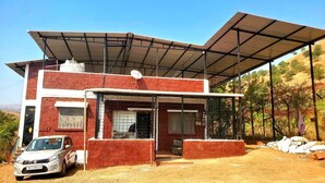 Front of property - Hotel Sarnobat Eagle Nest   (Pune)