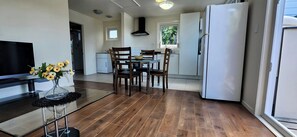 Dining - Glenfield Home: 1Gb WiFi, Modern & Full Kitchen. Your home away from home (North Shore)