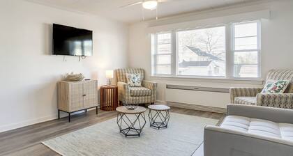 Waterfront Gem < 1 Mi to Dtwn Cambridge!