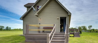 ‘Backcountry Living’ Home Near Hiking in Sprakers!
