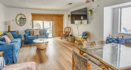 Golf, Explore & Walk to Shore! Myrtle Beach Unit