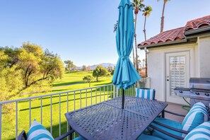 Outdoor dining - Stay on the Greens! Resort-Style Palm Desert Condo (Palm Desert)