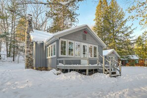 Exterior - Sturgeon River Home: Outdoor recreation galore! (Indian River)