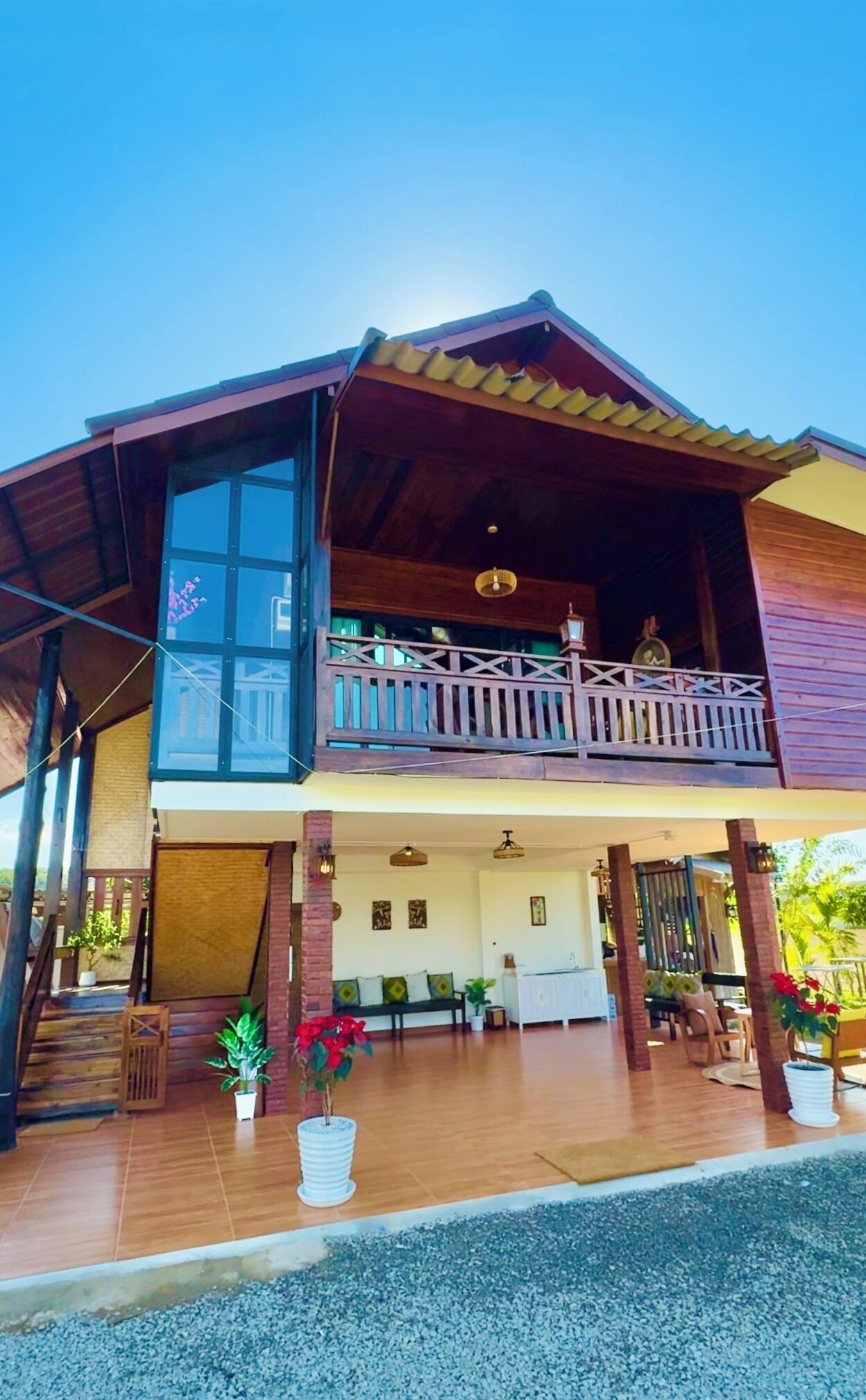 Minibar, skrivebord, wi-fi (inkludert) og sengetøy