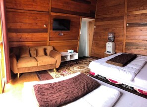 Villa, 1 camera da letto, vista montagna | Biancheria da letto di alta qualità, minibar, una scrivania