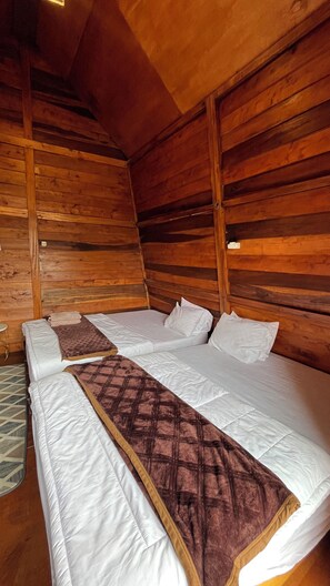 Villa, 1 habitación, vista a la montaña | Ropa de cama de alta calidad, minibar, escritorio y wifi gratis 