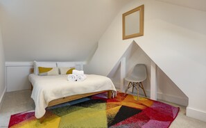 4 habitaciones, escritorio, wifi y ropa de cama 