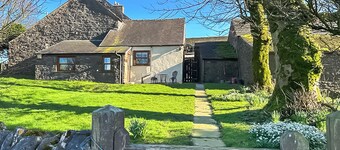 Surrounded by stunning countryside views and located on a working Dairy farm.