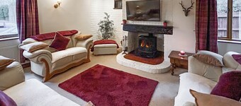 3 bedroom accommodation in Areley Kings, Near Stourport on Severn