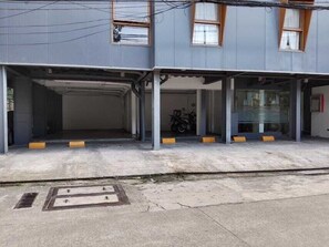 Exterior - Quarto PH (Taguig)