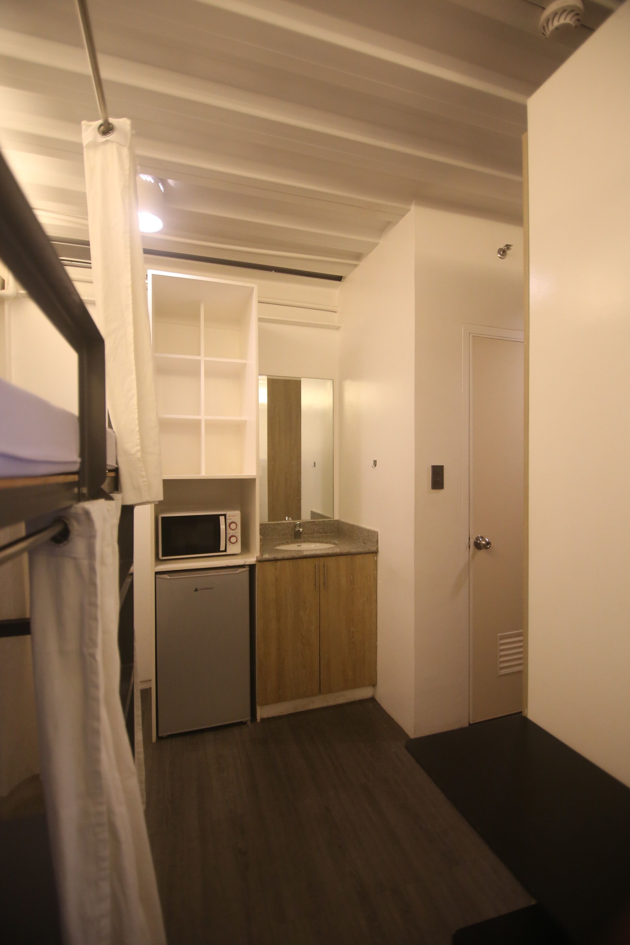 Dormitorio compartido básico, varias camas | Wifi gratis 