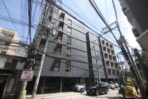 Front of property - Quarto PH (Taguig)