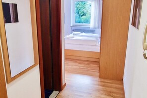 1 camera, ferro/asse da stiro, Wi-Fi gratuito, lenzuola