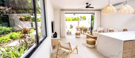 House, 3 Bedrooms, Private Pool, Garden View | Interior