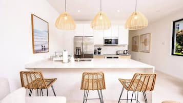 Nhà, 3 phòng ngủ, hồ bơi riêng, quang cảnh vườn | Phòng ăn