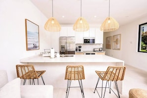 Dining room - Azzurro Townhouses - by Zenbreak (Speightstown)
