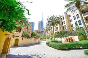 Property grounds - Downtown 2BHK | Iconic Burj Khalifa Views (Dubai)