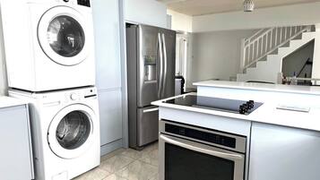 Vila, 3 quartos, sacada, vista para o oceano | Lavanderia