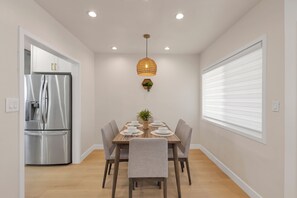 Dining - Newly updated Cozy 2-bedroom house in soothing Monrovia (Monrovia)