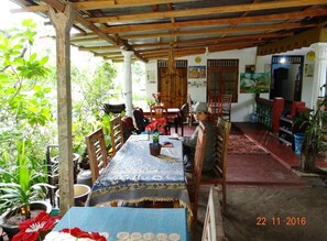 Televisi ón LCD, películas con cargo