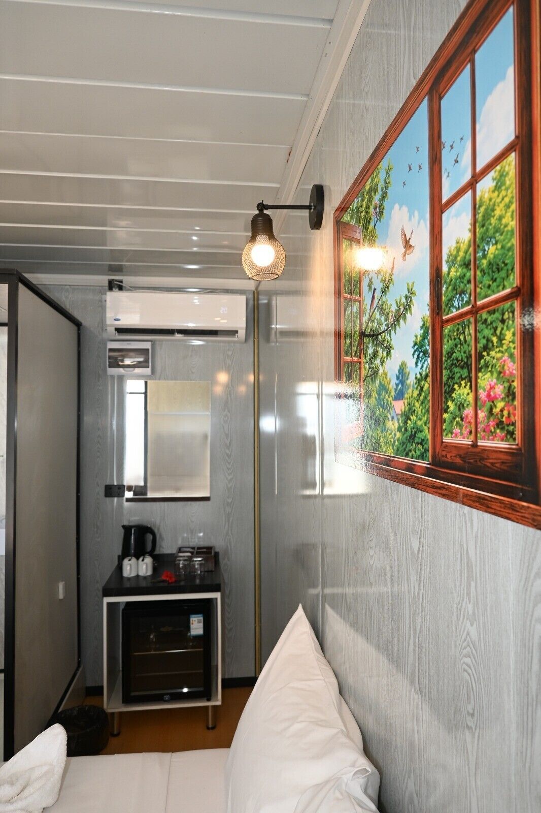 Deluxe Queen Studio | Espace de travail pour ordinateur portable, fer et planche à repasser