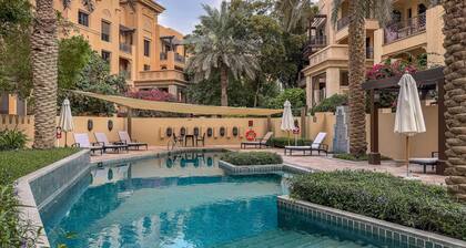 Downtown 2BHK • Burj View & Private Garden