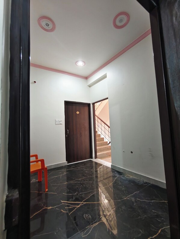 Front of property - Hotel Shiv Sagar  (Varanasi)
