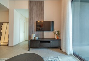 Interior - Elegant 1 Bed Apartment in Wilton Terraces (Dubai)