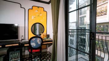 Executive Double Room, Balcony | City view