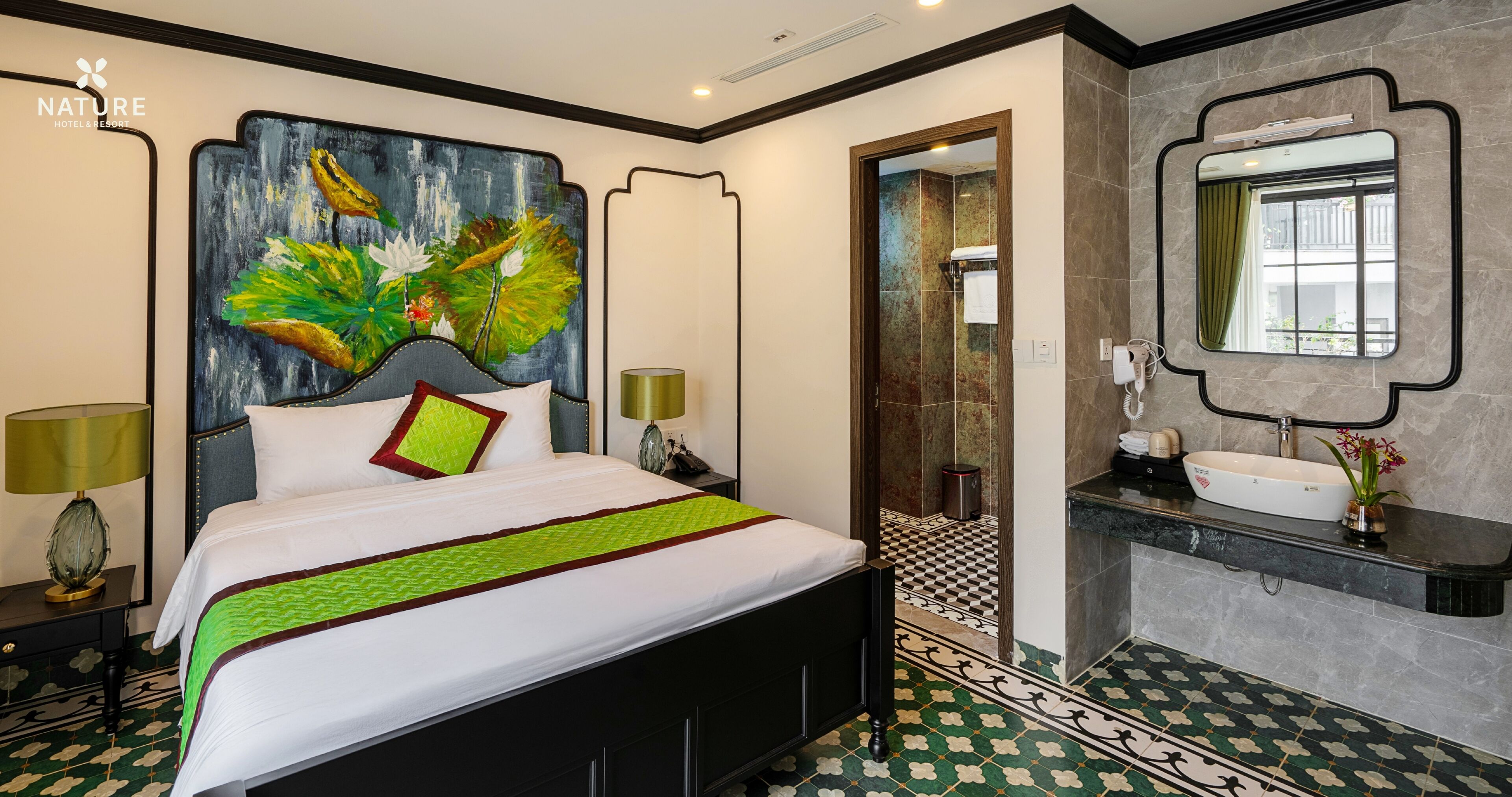 Premium-Zimmer, Stadtblick | Zimmersafe, schallisolierte Zimmer, Bügeleisen/Bügelbrett