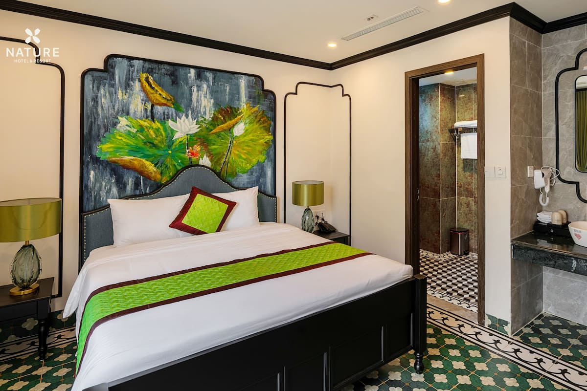 Premium-Zimmer, Stadtblick | Zimmersafe, schallisolierte Zimmer, Bügeleisen/Bügelbrett