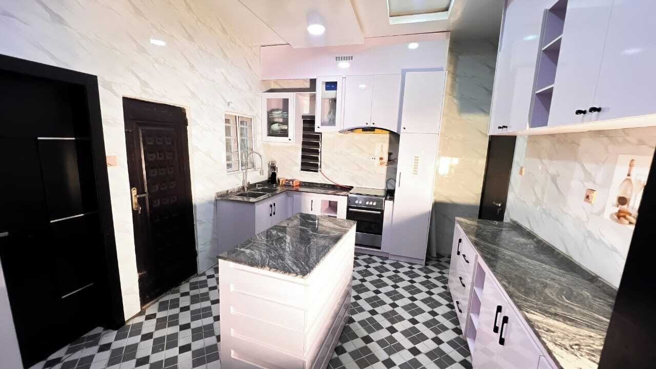 家庭公寓, 陽台, 城市景觀 | 私人廚房 | 電冰箱、微波爐、烤箱、爐台