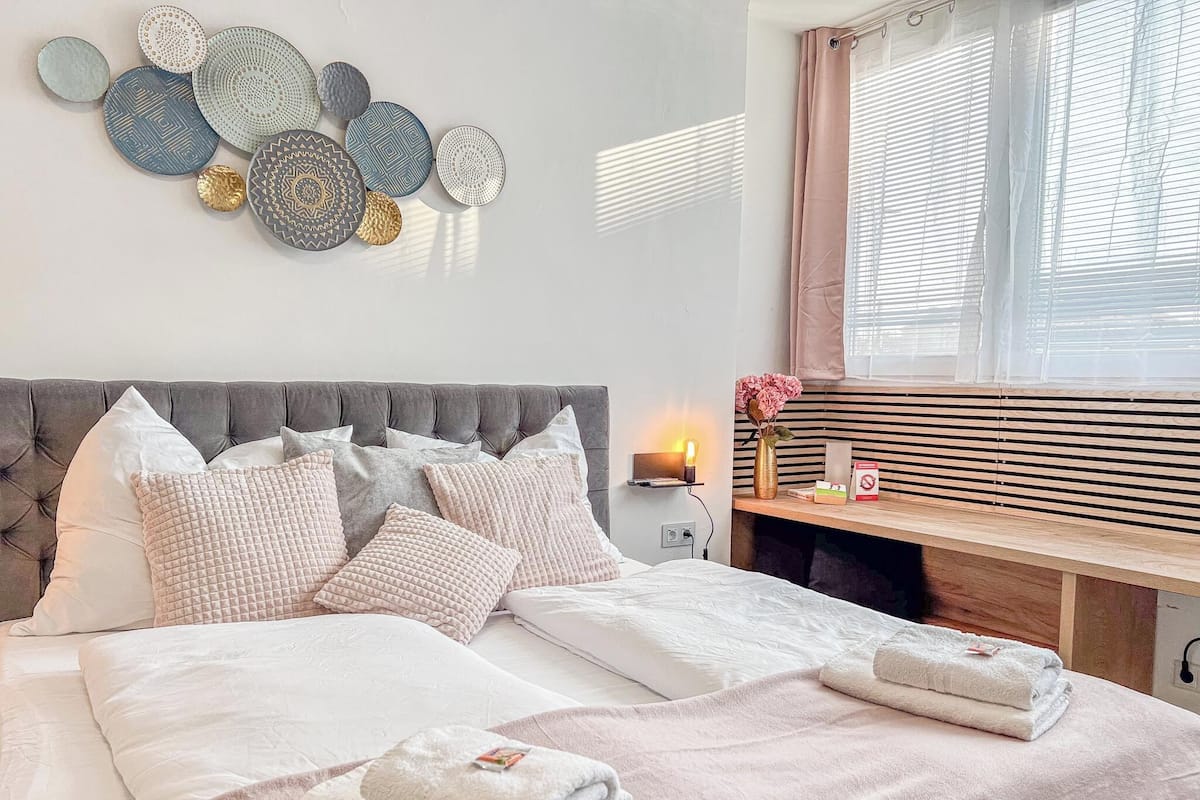 Basic Room | Iron/ironing board, free WiFi