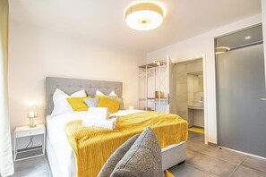 Habitación básica | Tabla de planchar con plancha y wifi gratis 