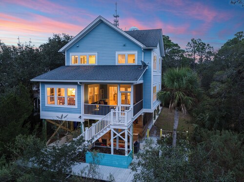 Coastal Folly Beach Home | Walk to Sand, Outdoor TV & BBQ | Tidecrest