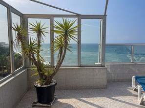 Interior - Apartment 'Atico Alegria Del Mar By Immo Stoop' with Sea View, Pool & Rooftop Terrace (Málaga)