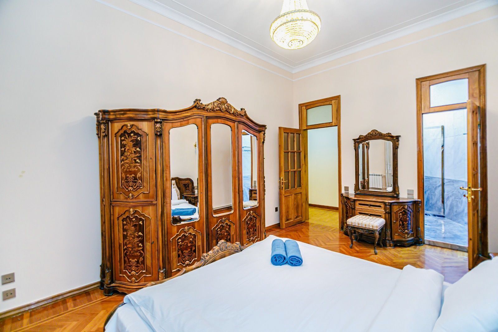 3 soverom, strykejern/-brett, wi-fi og sengetøy