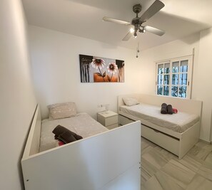 Room - Apartment 'Casa Del Sol By Immo Stoop' with Sea View, Wi-Fi and Air Conditioning (Torrox)