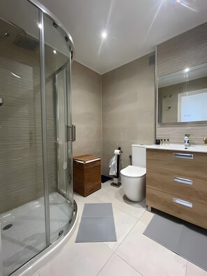Bathroom - Apartment 'Casa Del Sol By Immo Stoop' with Sea View, Wi-Fi and Air Conditioning (Torrox)