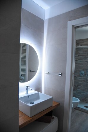 Shower, hair dryer, bidet, towels - DWELLING MASEVA - DIEMME STAY (Alberobello)