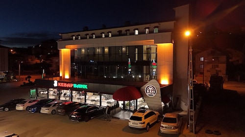 Ren Business Hotel