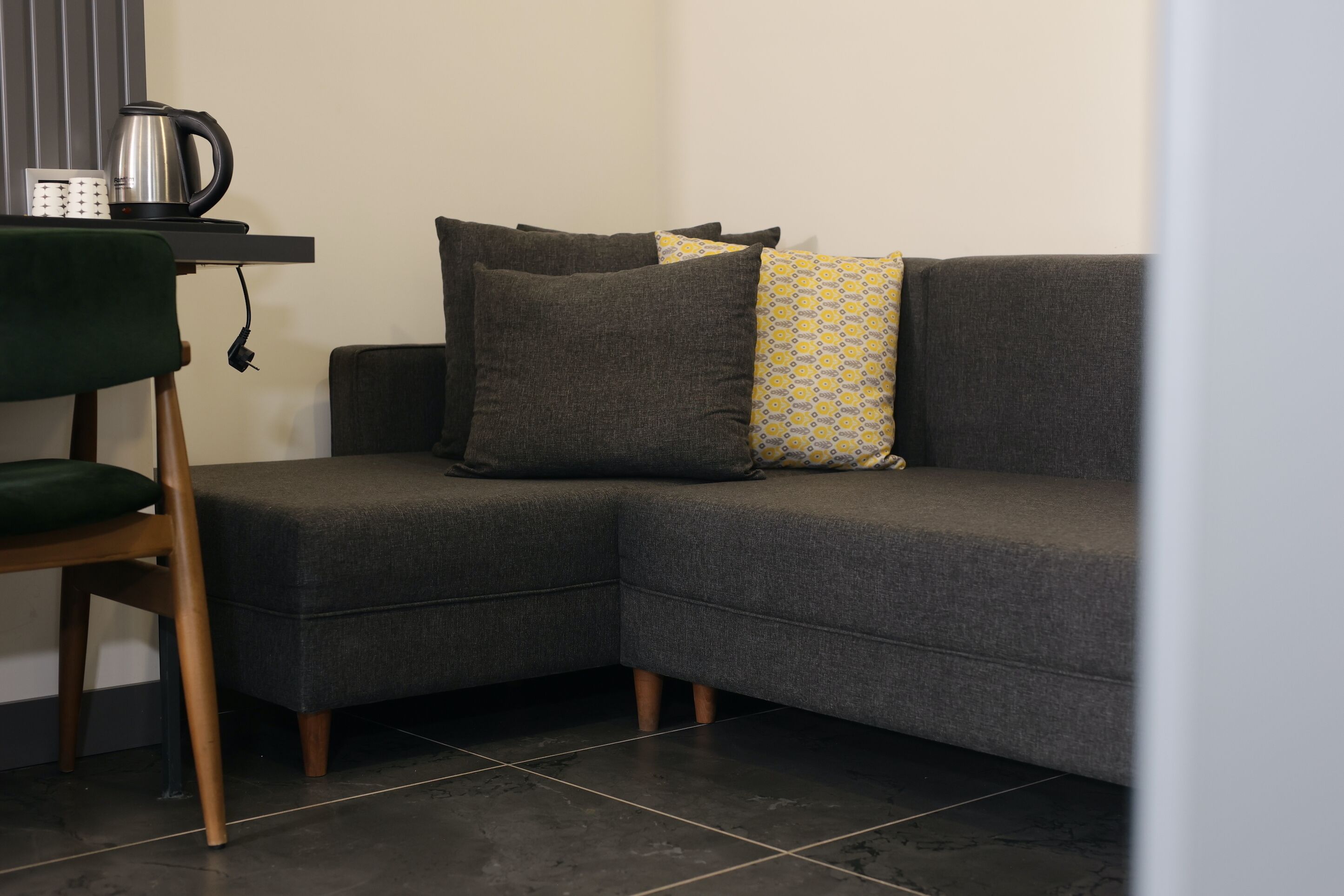 Business Room | Living area