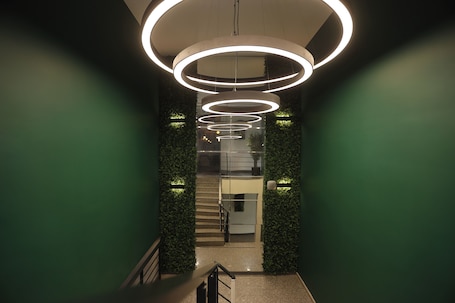 Corridoio. Ren Business Hotel
