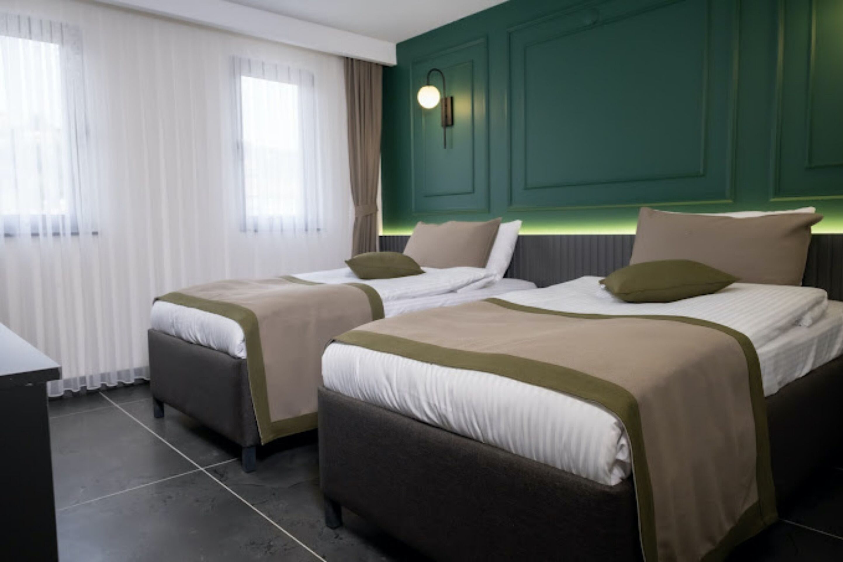 Economy-Zimmer | Zimmersafe, Schreibtisch, schallisolierte Zimmer, kostenloses WLAN