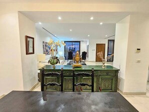 Villa, 5 Bedrooms | Interior - Refined Villa in the Heart of La Marsa With Garden (La Marsa)