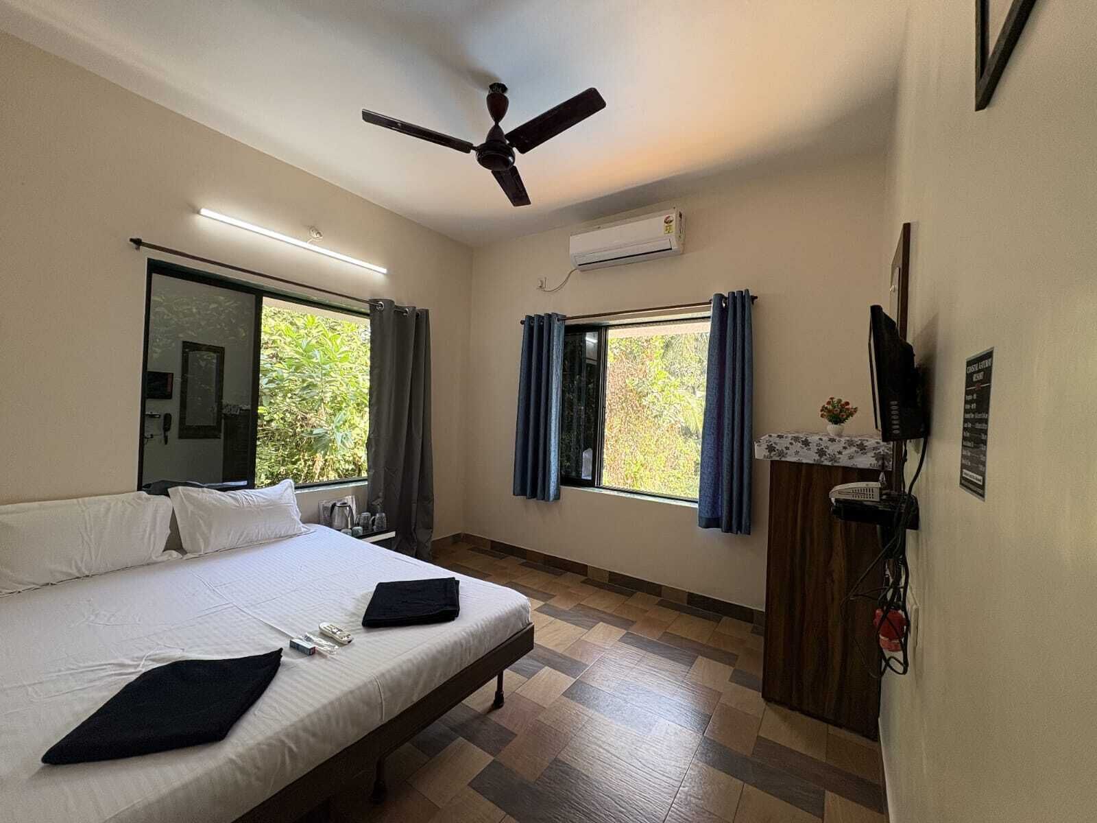 Deluxe Double Room | Free WiFi