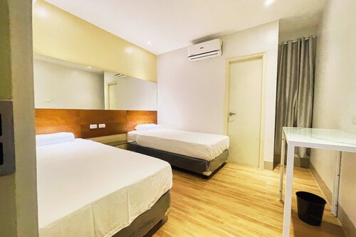Almond Suites Cebu powered by Cocotel