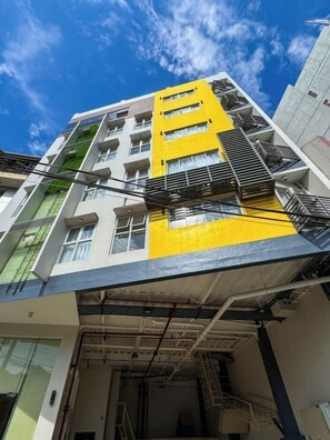 Exterior - Almond Suites Cebu powered by Cocotel (Cebu City)