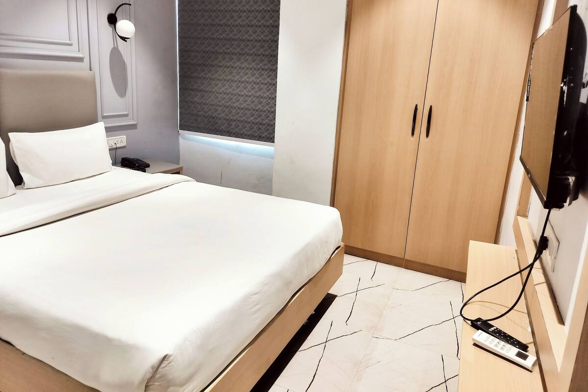 Quarto casal ou duplo executivo | Escrivaninha, espaço de trabalho para notebook, Wi-Fi de cortesia